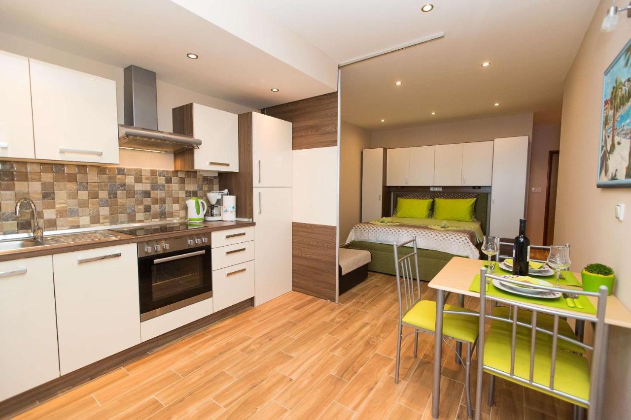 Apartments Ana Lorena ซริกเวนิซา ภายนอก รูปภาพ