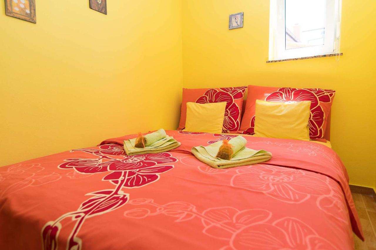 Apartments Ana Lorena ซริกเวนิซา ภายนอก รูปภาพ