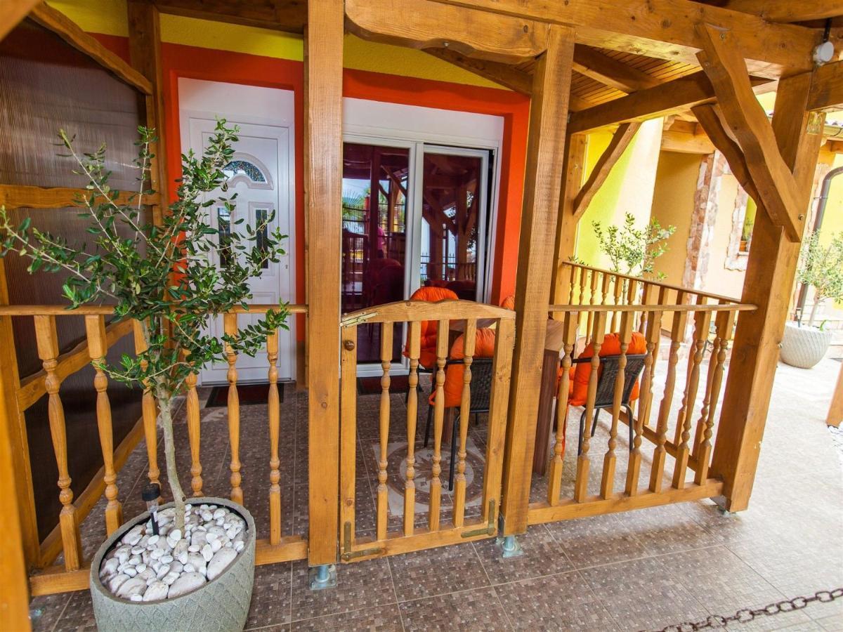Apartments Ana Lorena ซริกเวนิซา ภายนอก รูปภาพ