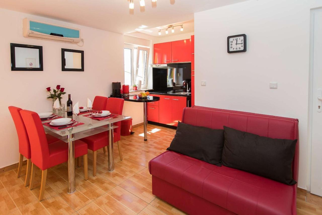Apartments Ana Lorena ซริกเวนิซา ภายนอก รูปภาพ