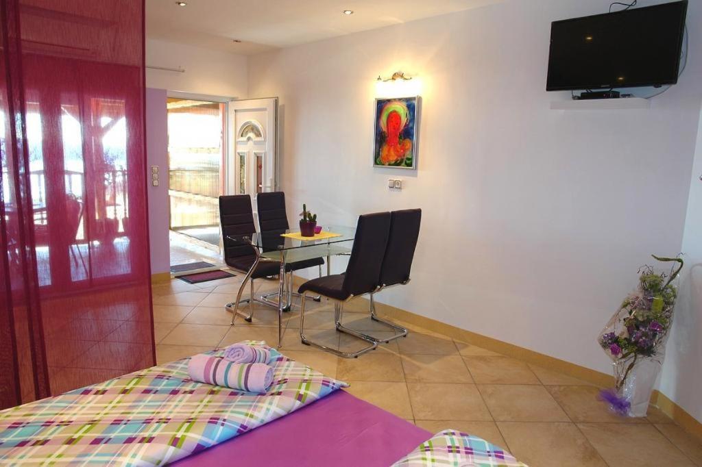 Apartments Ana Lorena ซริกเวนิซา ภายนอก รูปภาพ