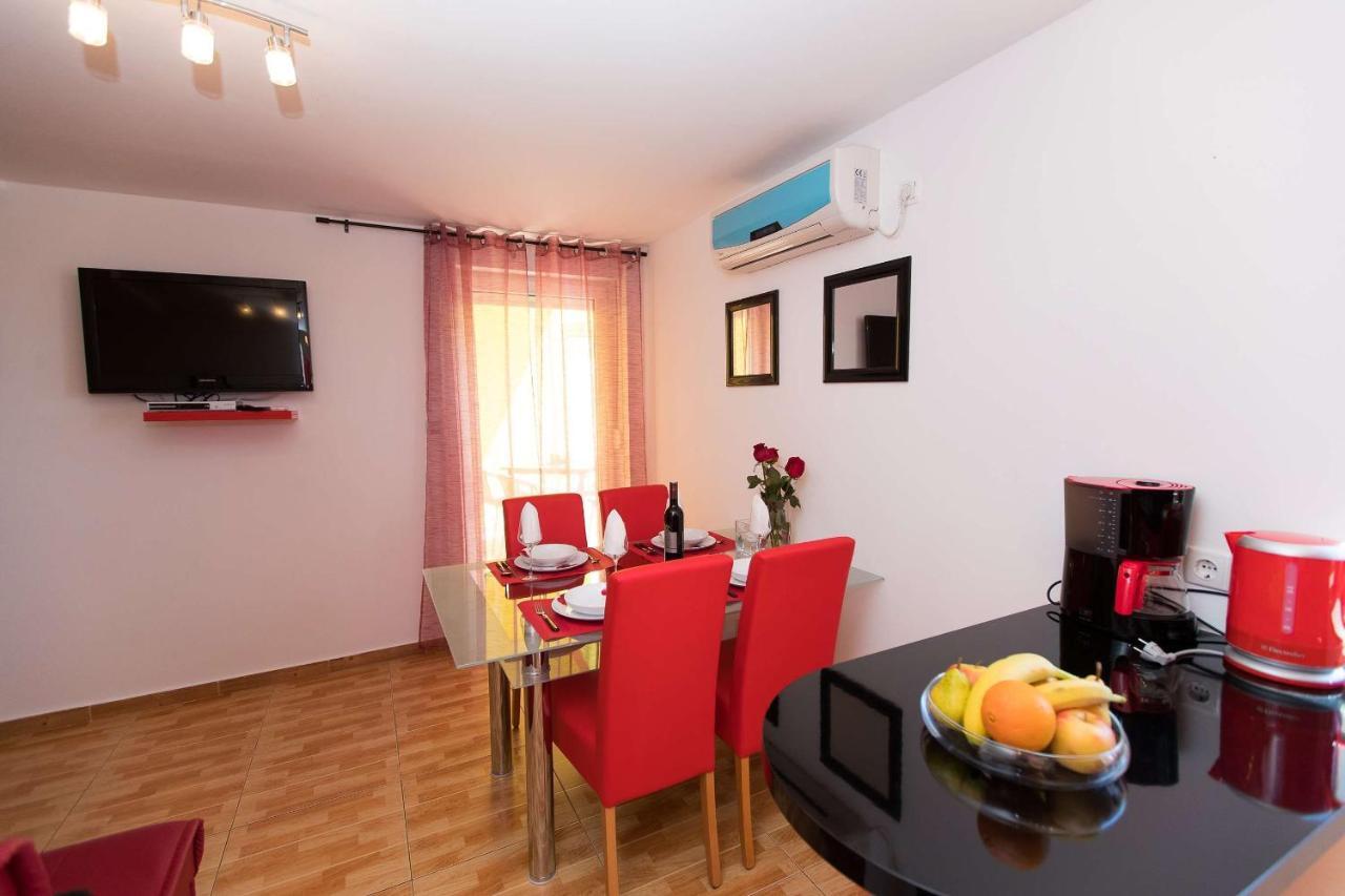 Apartments Ana Lorena ซริกเวนิซา ภายนอก รูปภาพ