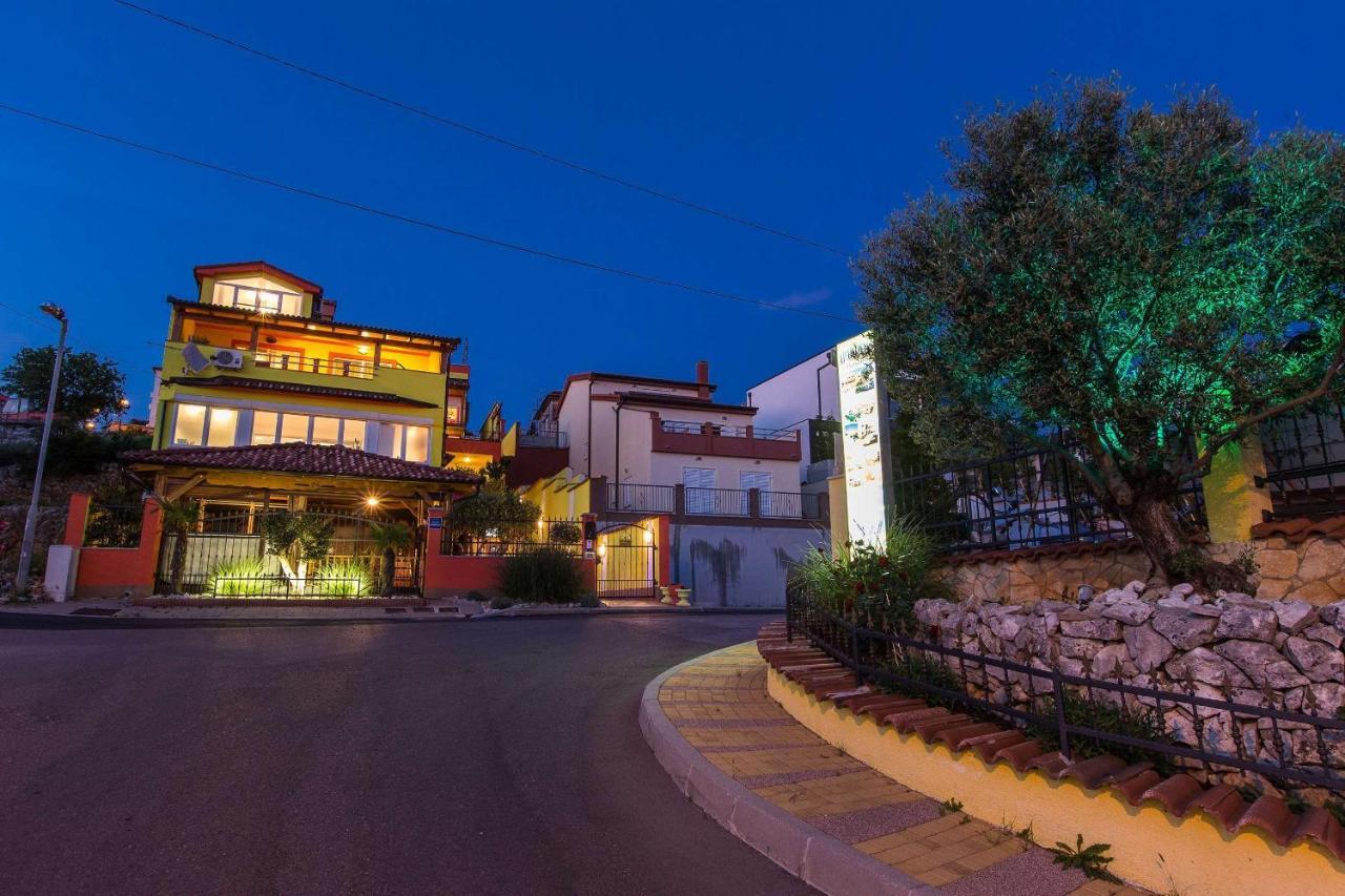 Apartments Ana Lorena ซริกเวนิซา ภายนอก รูปภาพ