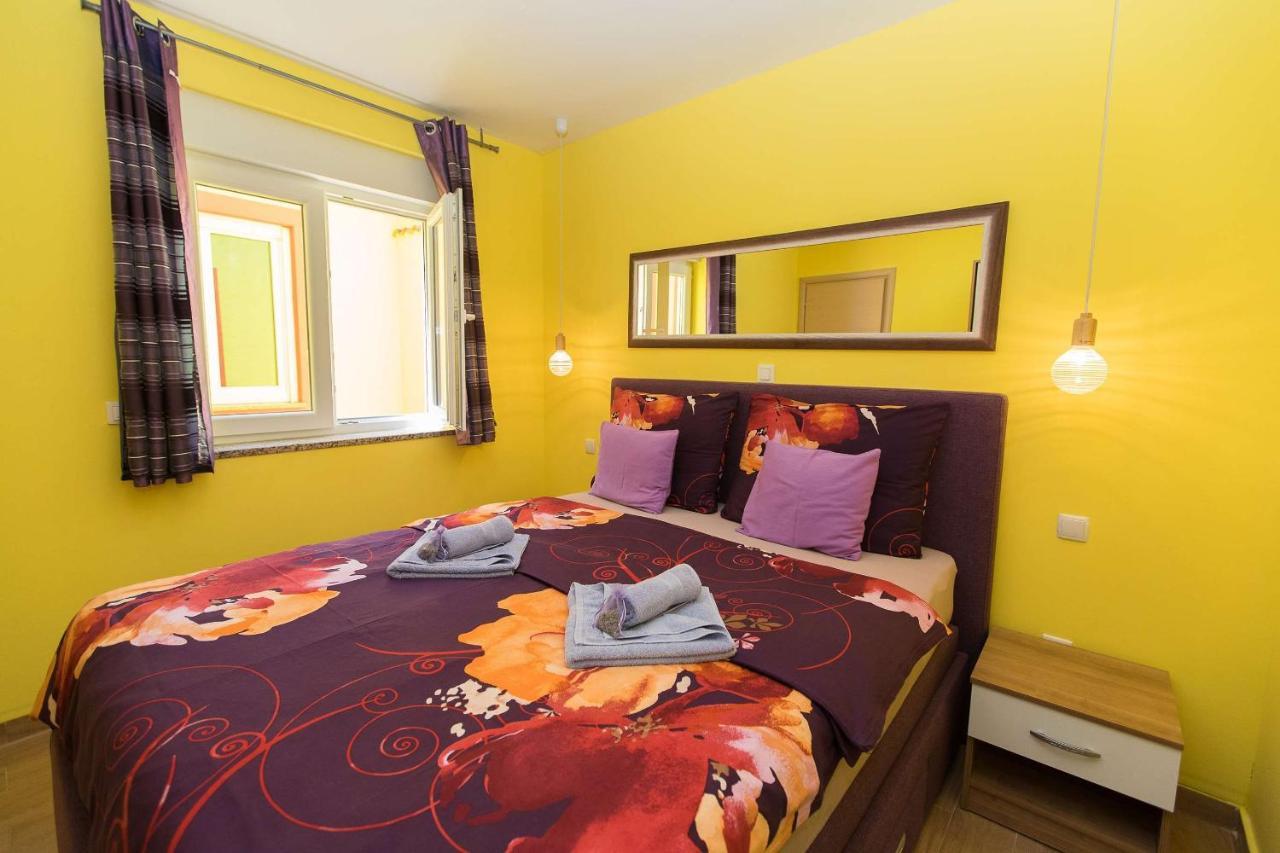 Apartments Ana Lorena ซริกเวนิซา ภายนอก รูปภาพ